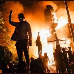 Meet your Posher, Avery